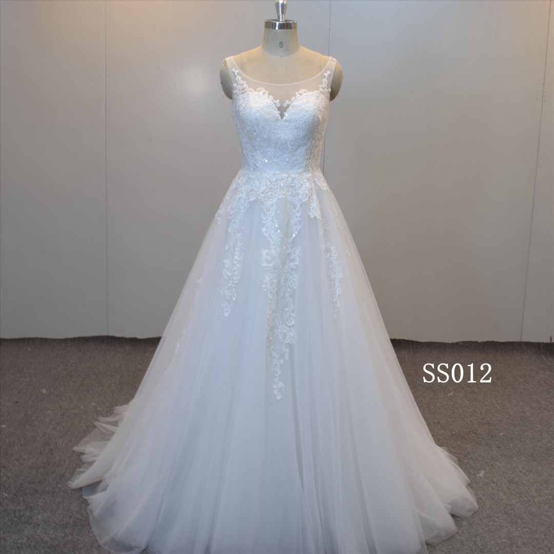 Lace Applique Bridal Dress Custom Made Wedding Dress for Women