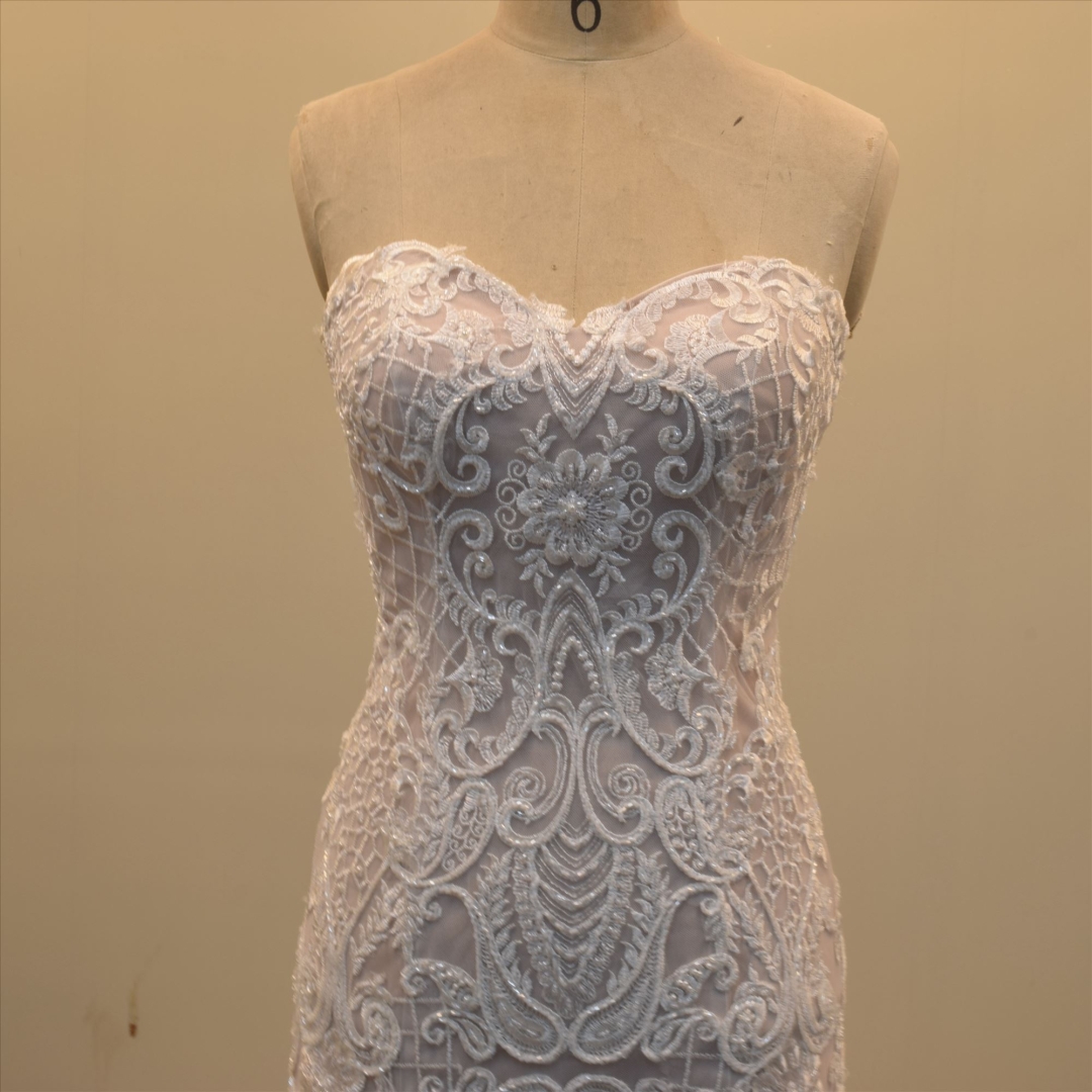 Luxury Bridal Dresses Lace with Beading Bridal Dress Custom Made Wedding Dress for Women