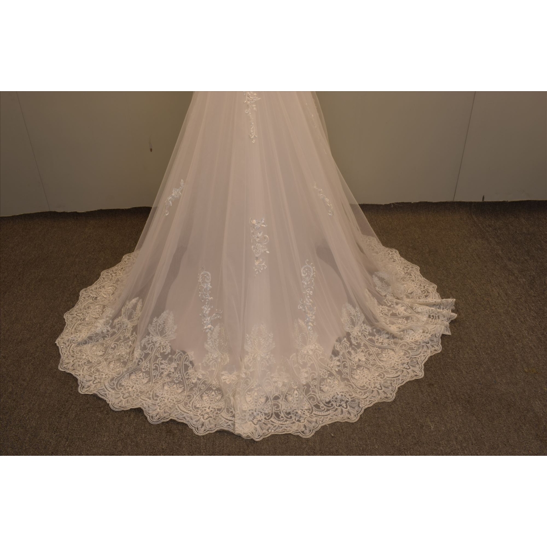 Sweetheart Neckline Bridal Gown Lace with Clear Beading Bridal Dress