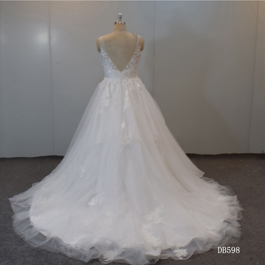 Organza Ball Gown Lace Applique Bridal Dress Vintage Style Bridal Gown