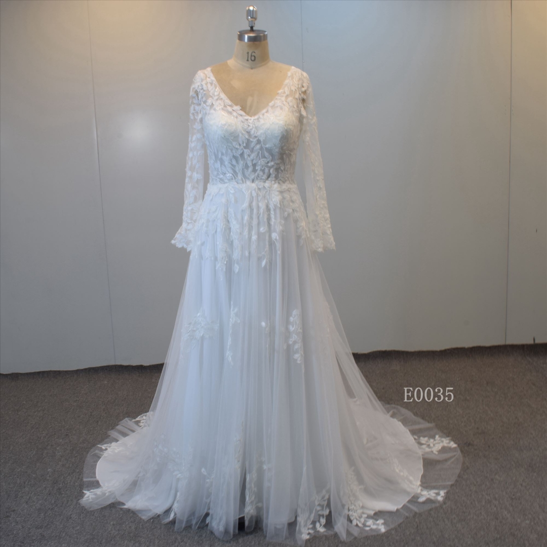 A Line Long Sleeves V Neckline Wedding Gown Applique Bridal Gown