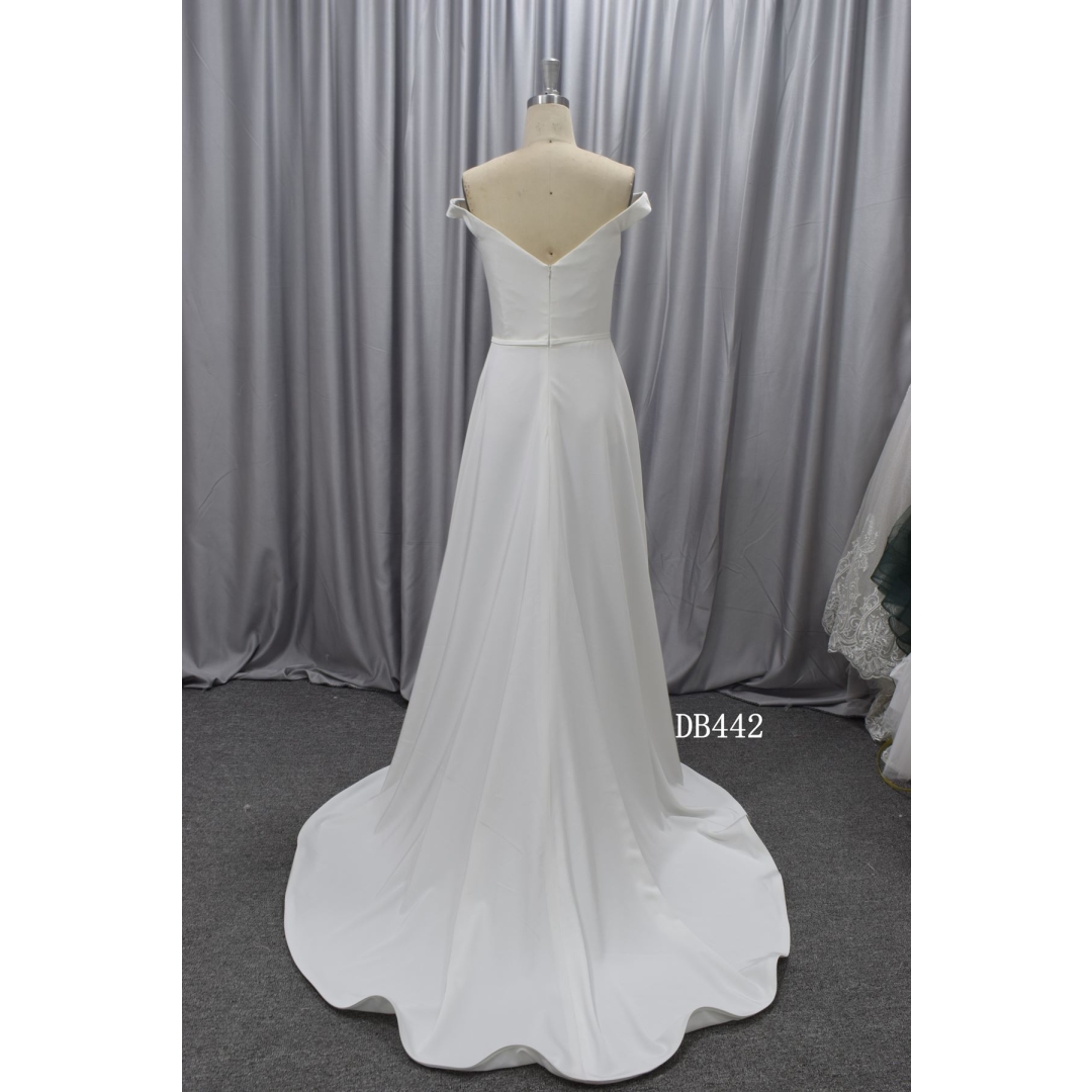 Simple soft satin A line bridal gown whole sale price wedding dress