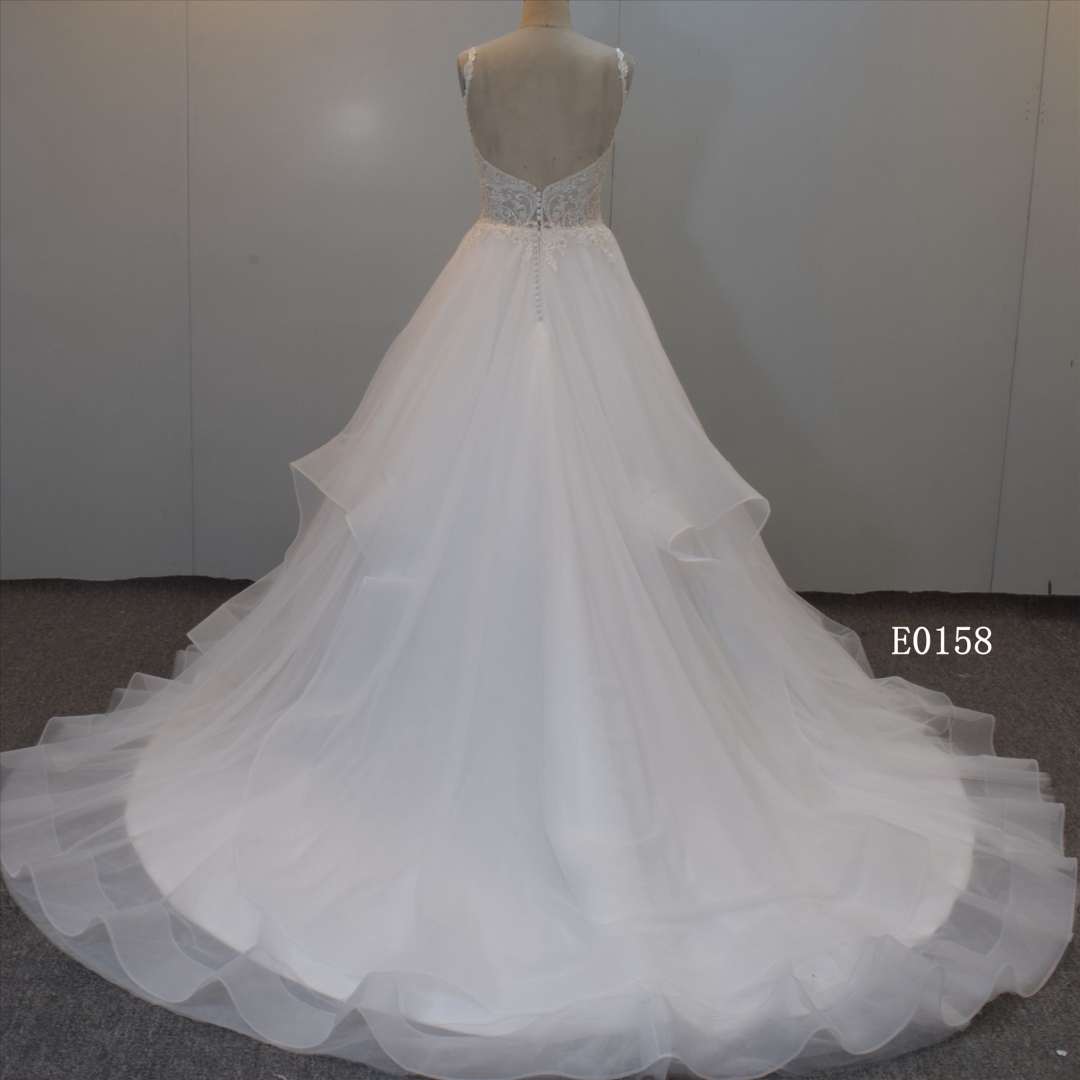 Spaghetti straps tulle Bridal Dress Ball Gown Wedding Dress For Women