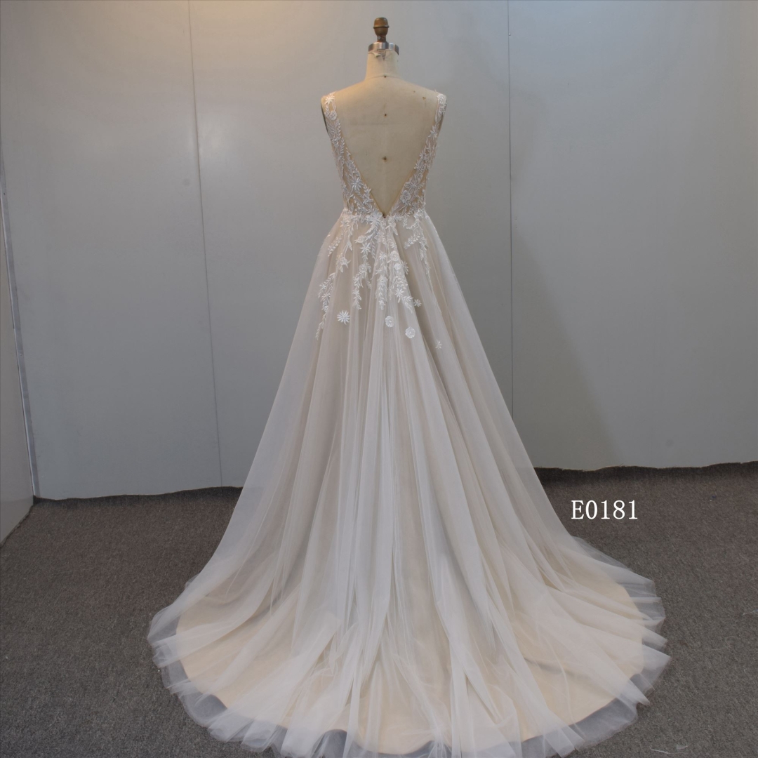 Backless Wedding Gown A-Line And Sleeveless Bridal Dress From China
