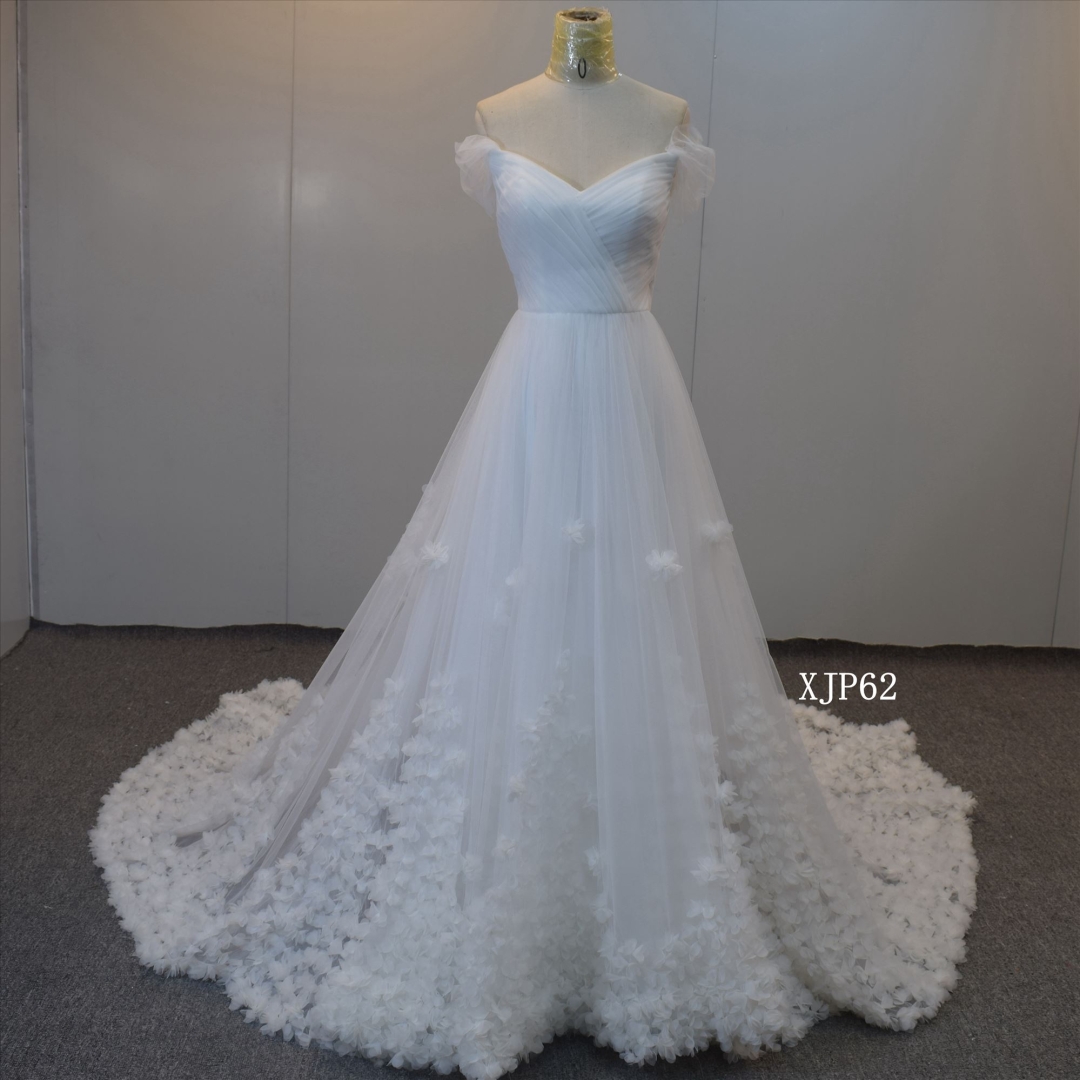 Custom Sexy Sleeveless Tulle Bridal Dress With Lace Train Wedding Dress From China