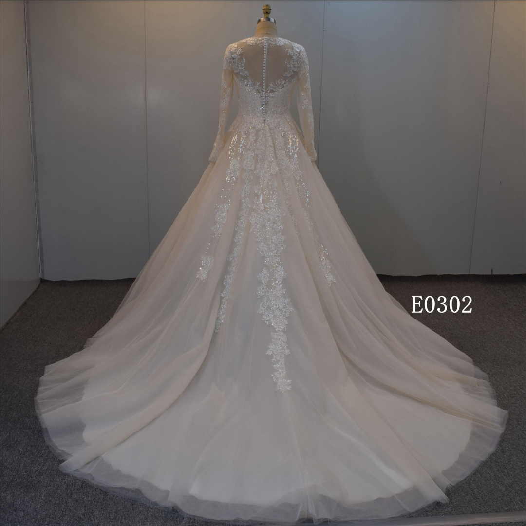 2022 Luxury A-Line Wedding Gown With Lace Bridal Gown