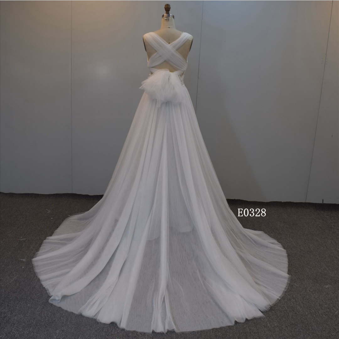 V-Neckline Wedding Dress No Sleeves Bridal Dress