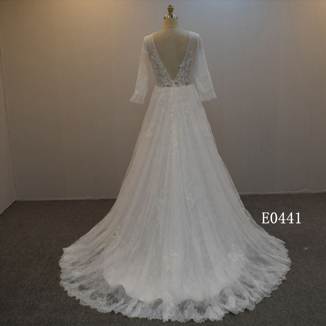 2022 New Arrival Wedding Dress A Line Bridal Dress With Lace Applique