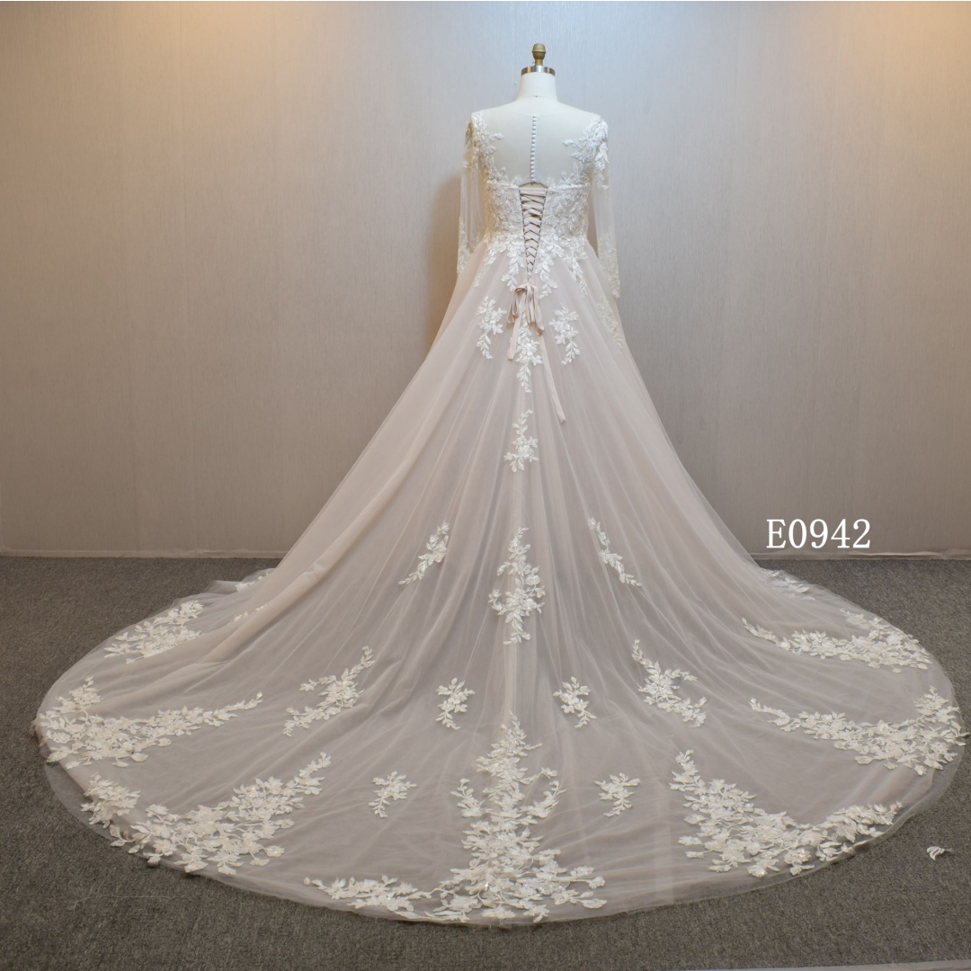 A-line bridal dress guangzhou factory made elegant Lace bridal dress