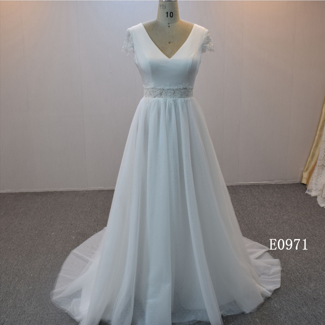 New design A-line bridal dress guangzhou factory made elegant Lace bridal dress