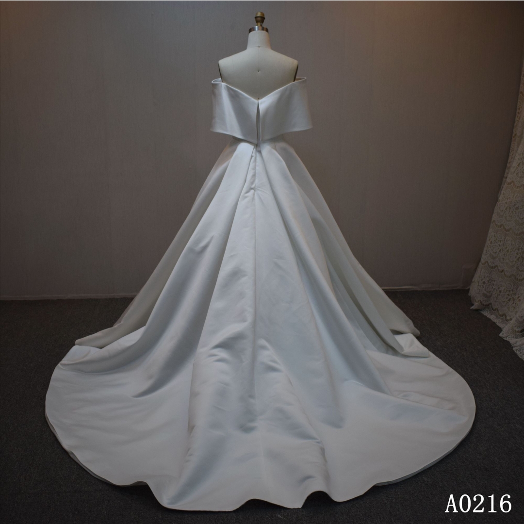 Lastest design A-line bridal dress guangzhou factory made elegant bridal dress