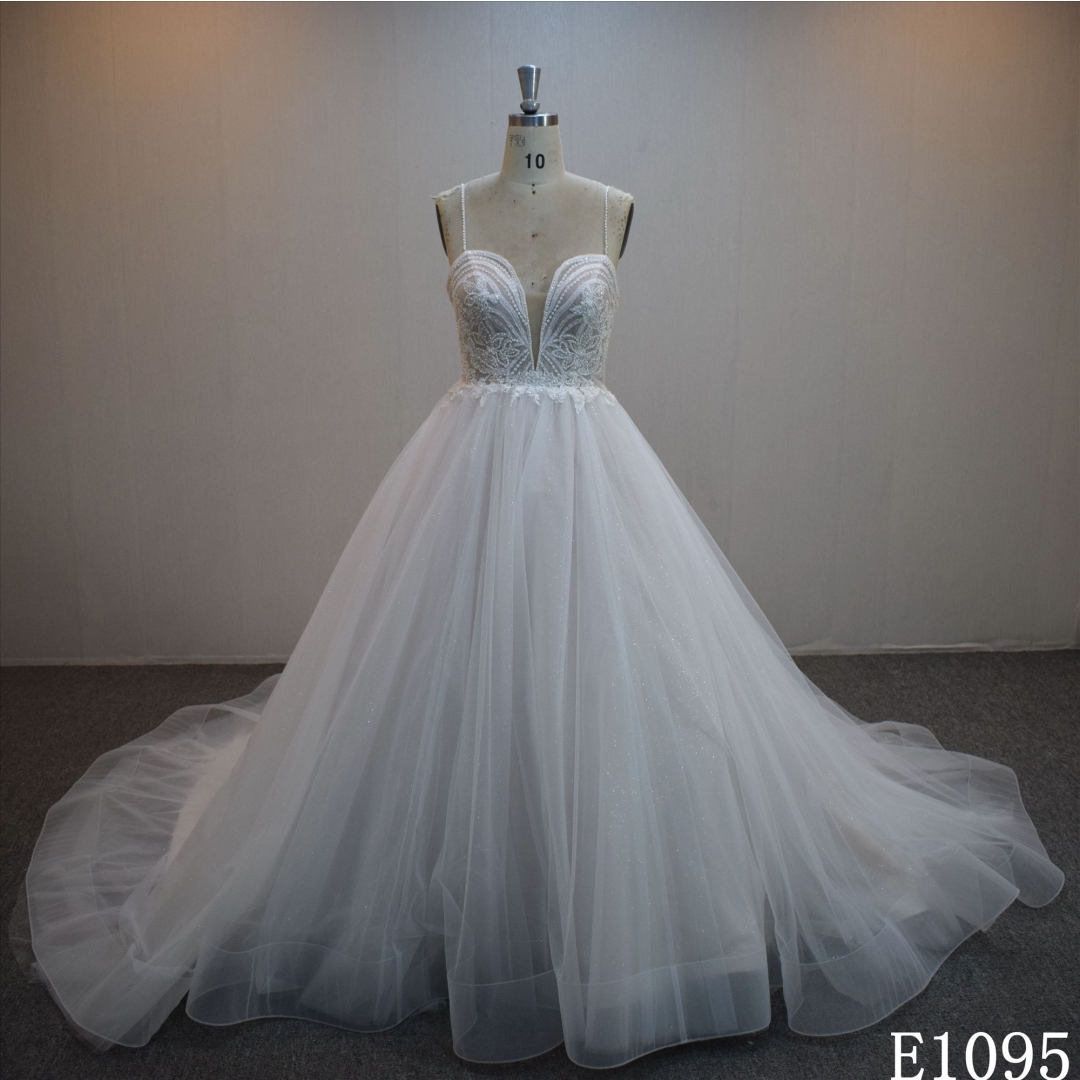 Lastest design A-line bridal dress guangzhou factory made elegant bridal dress