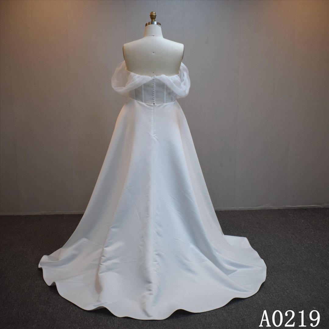 Lastest design A-line bridal dress guangzhou factory made elegant bridal dress