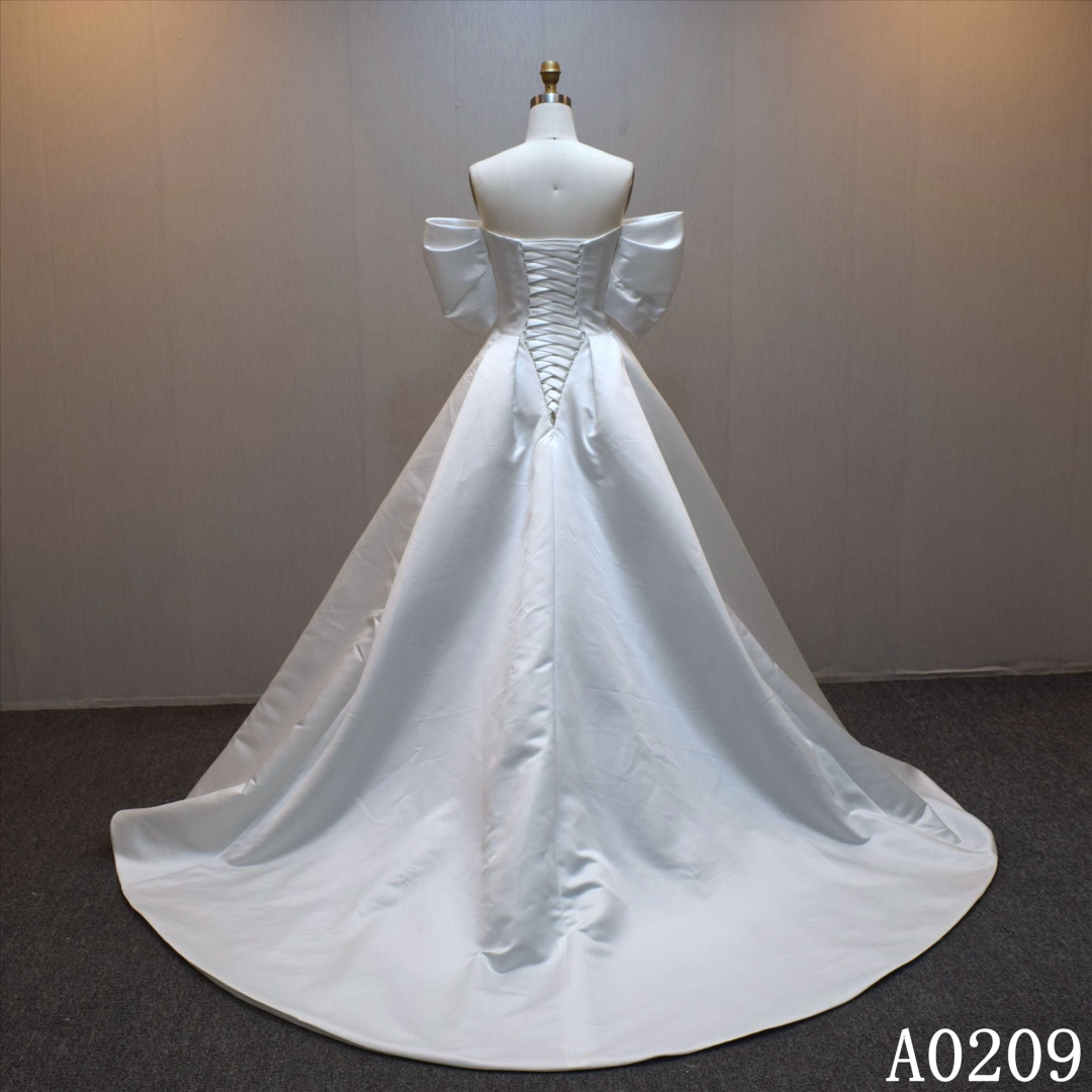 Lastest design A-line bridal dress guangzhou factory made elegant bridal dress