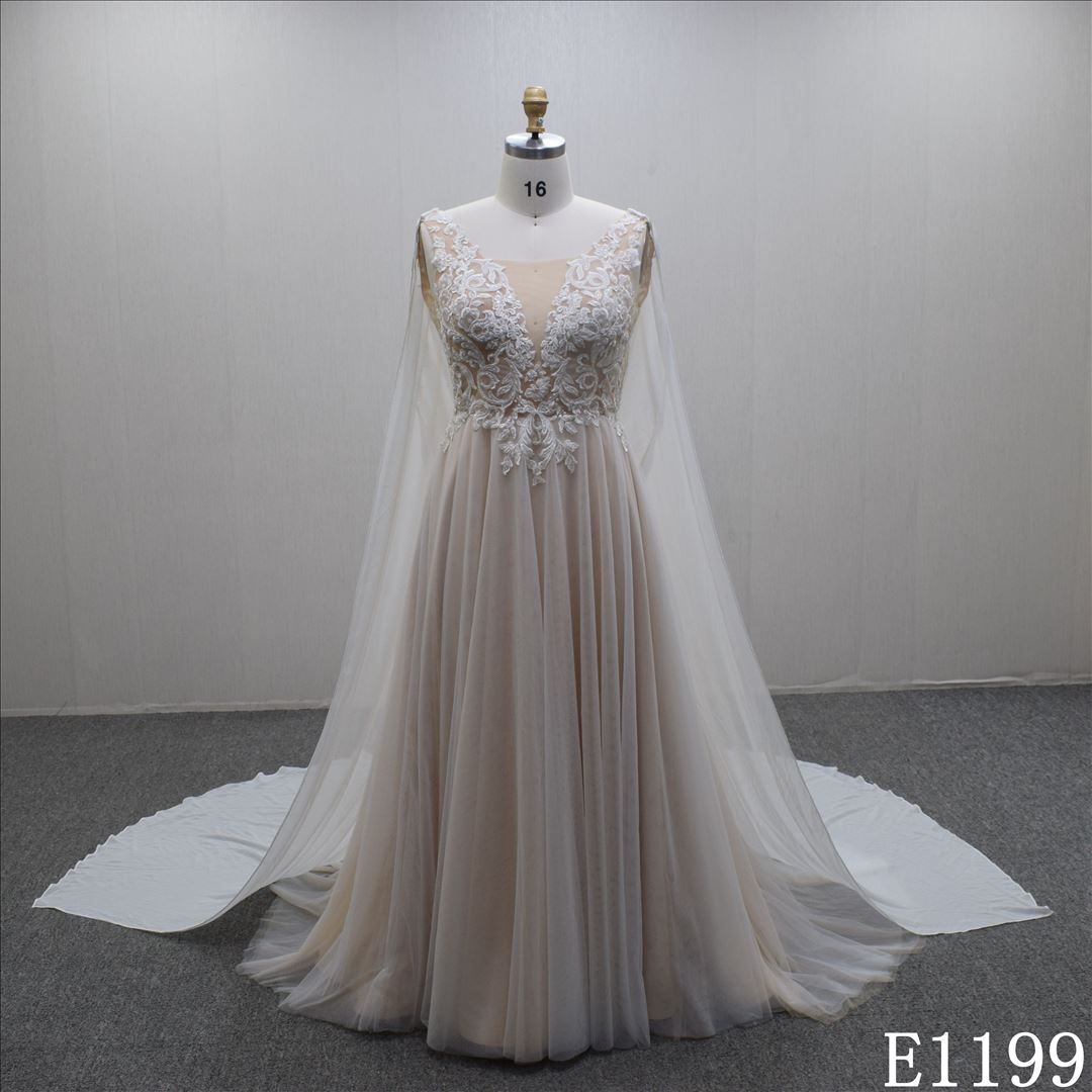 July new design Charming   A-line bridal dress V- neck   sleeveless wedding dress