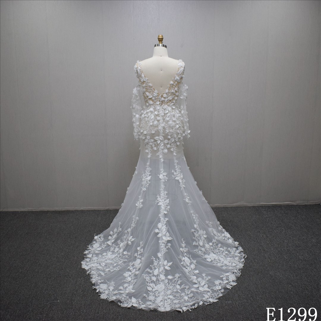 2023 party mermaid plunging-v 3D  appliqued  long train wedding dress.