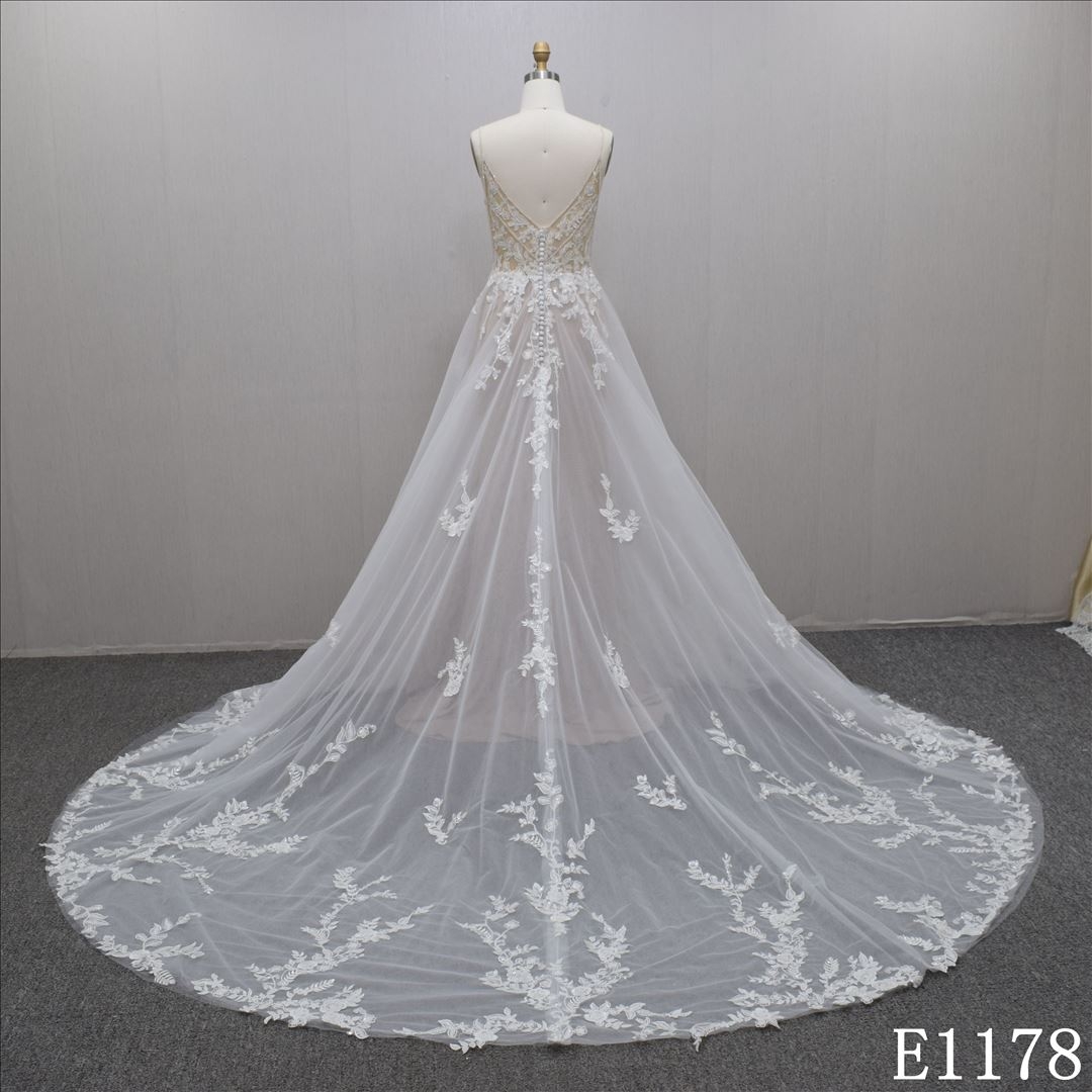Cinderella elegant  summer  A-line V -neck lace appliqued  bridal dress