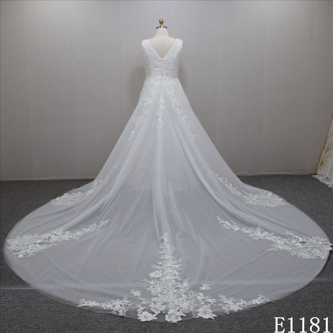 Fairy sparkle  A-line square neck lace appliqued hand-made  bridal dress