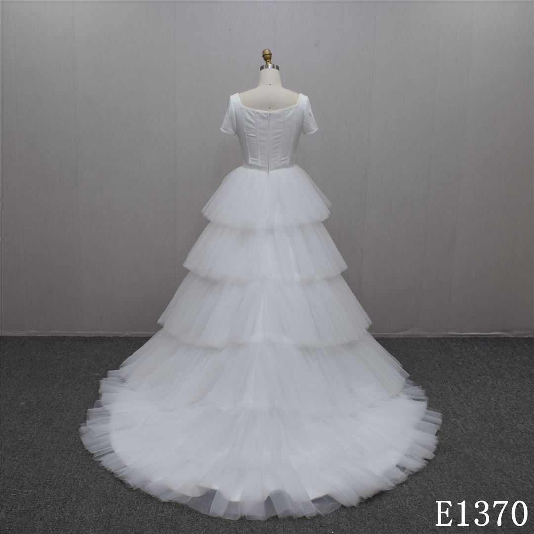 Glamorous special design lovely Ballgown square neck tulle  wedding dress
