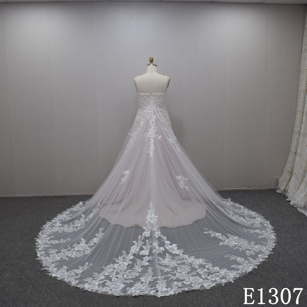 Lace Flower Spaghetti Straps  Wedding Dress Guang Zhou Wedding Dress supplier