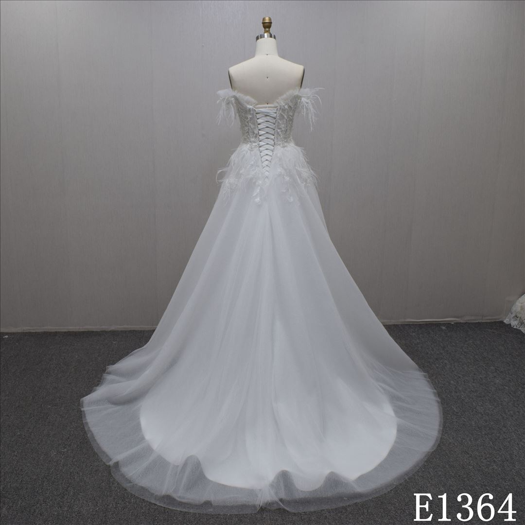 Exquisite High Quality  Sweetheart  Lace Flower Tulle Wedding Dress