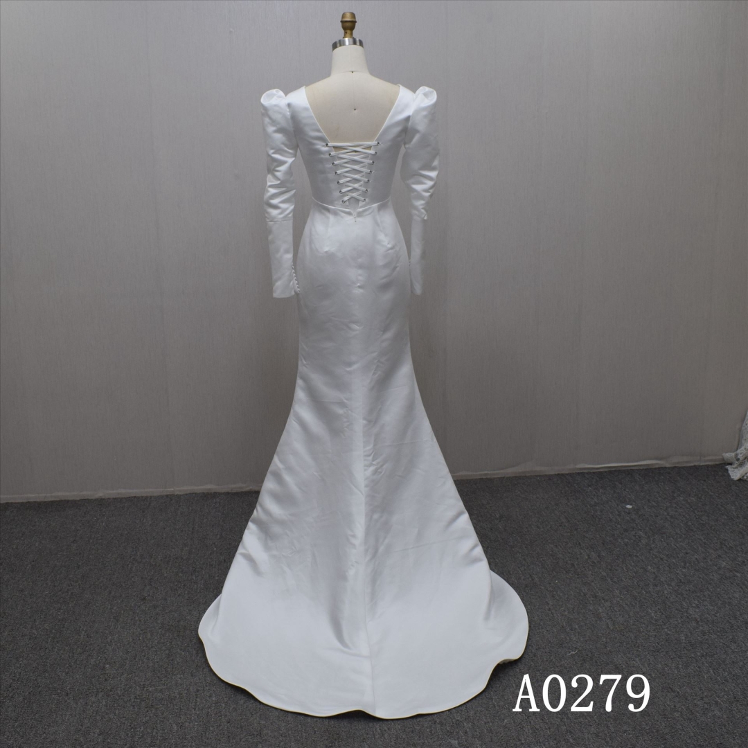 New Fashion Mild Long Sleeves V Neck Satin Hand Made Wedding Dress