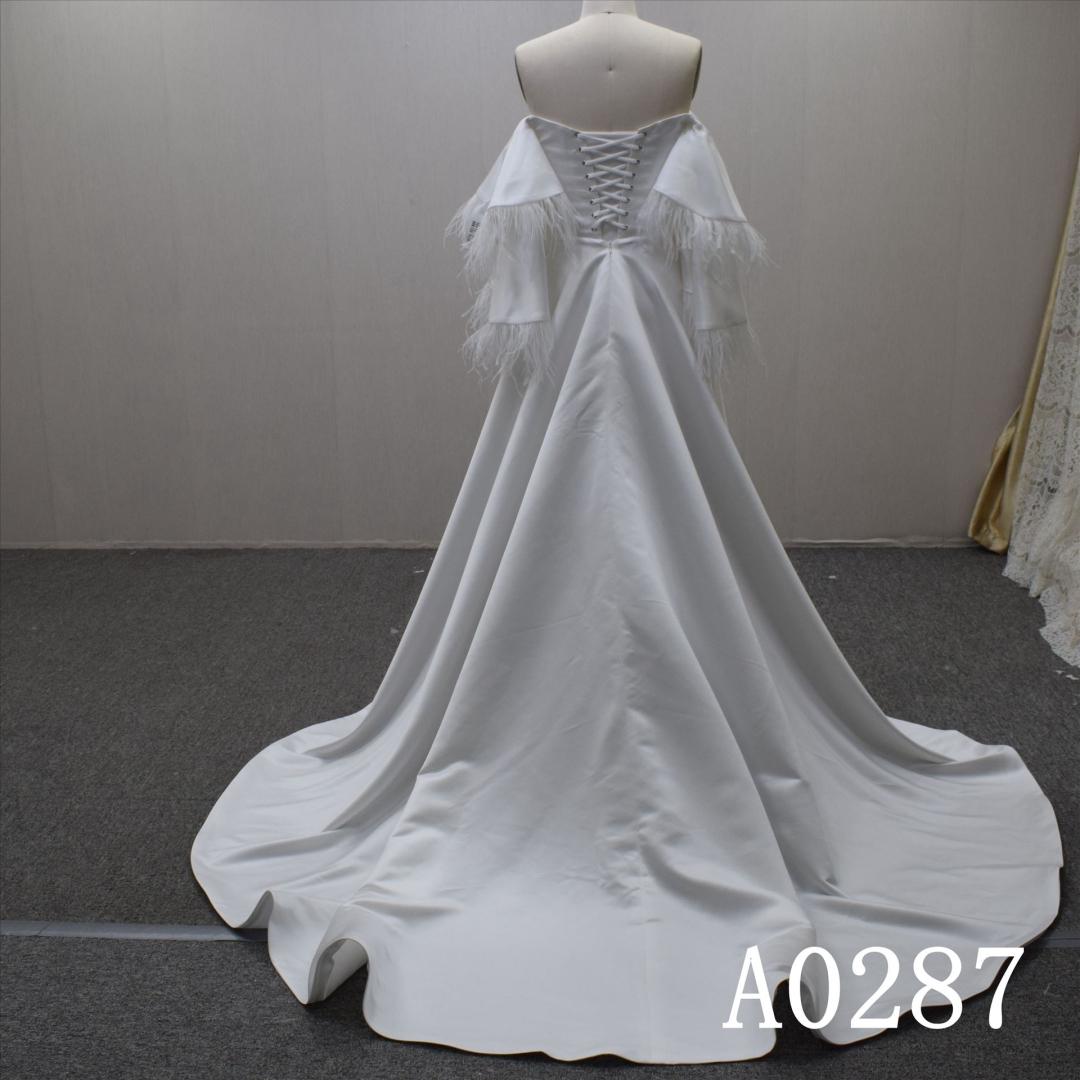 New Fashion Mild Batwing Sleeves Boat Neck Satin Hand Made Wedding Dress