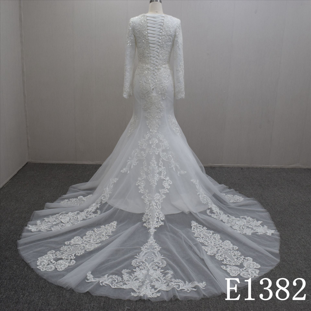 Simple Round Neck Mermaid Lace Flower Hand Made  Bridal Dress For Women