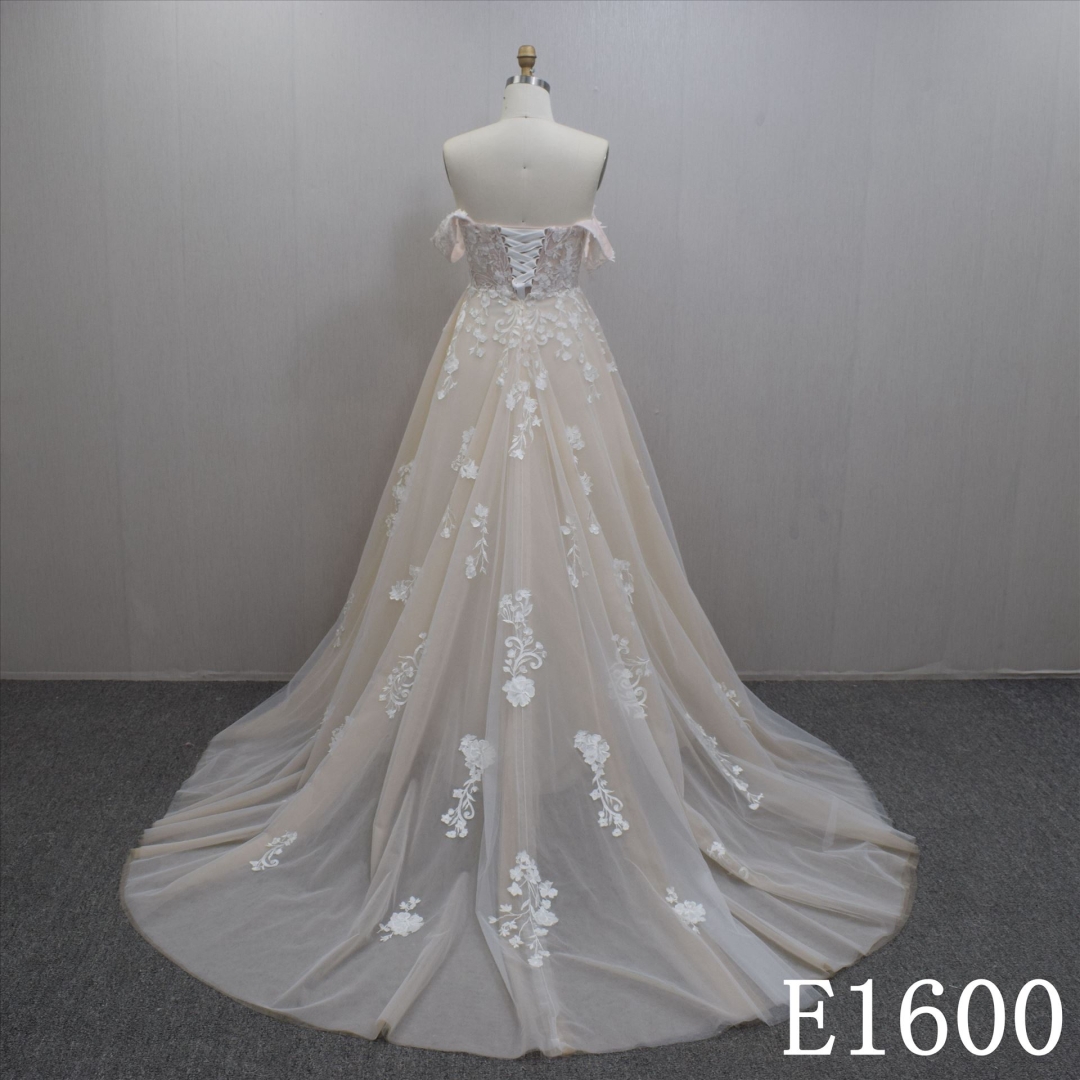 Summer Simple A-line Off Shoulder Lace Flower Hand Made Bridal Dress