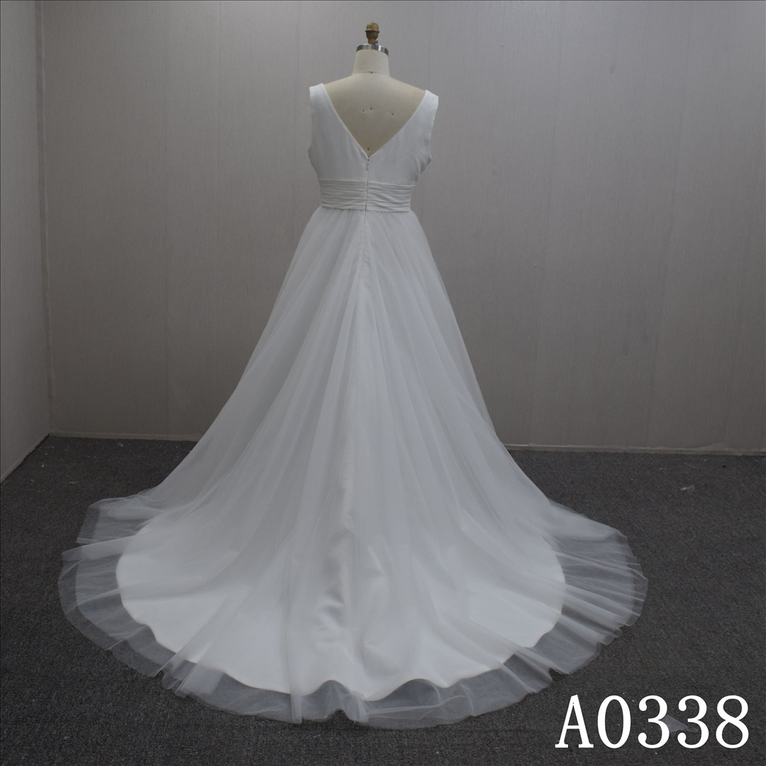 A-line sleeveless V Neck Tulle Hand Made Bridal Dress