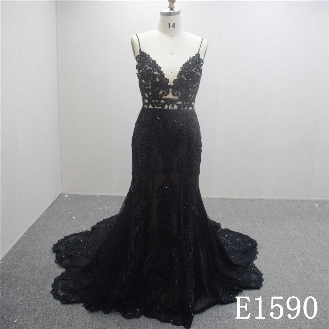 Sexy Backless Spaghetti Strap Black Mermaid Lace Hand Made wedding Dress