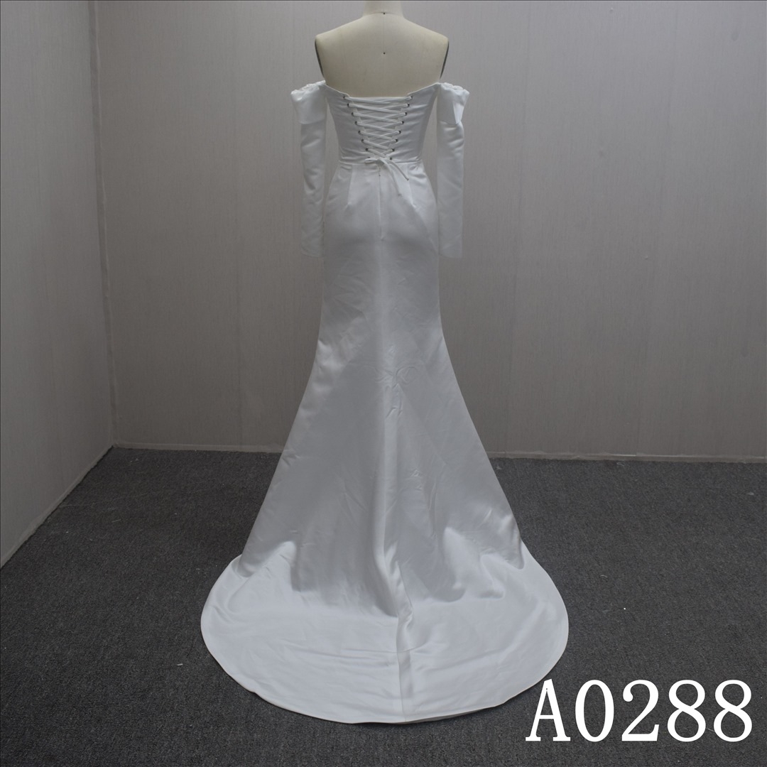 Special Design Long Sleeves Satin Hand Made wedding Dress