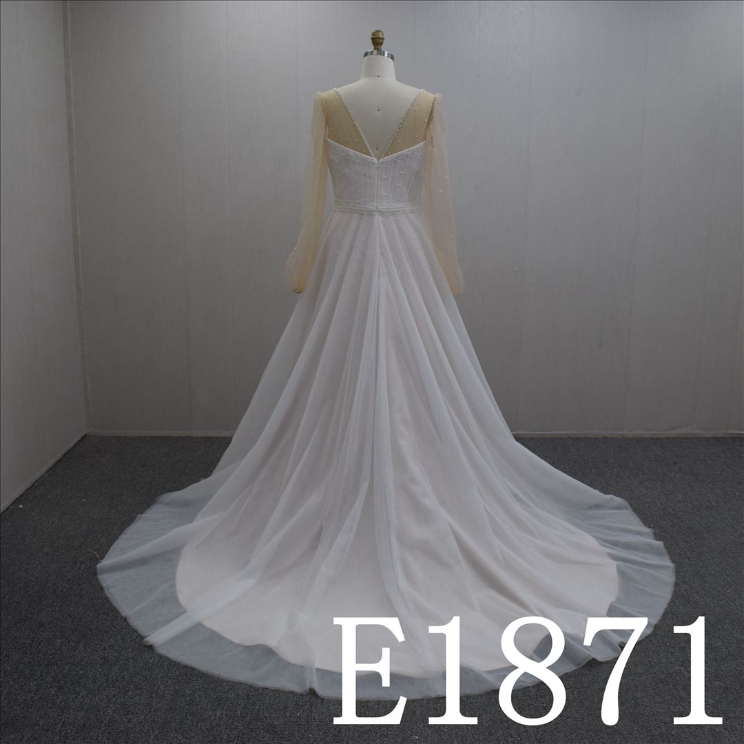 Long Sleeves Beading V-neck A-line Hand Made wedding Dress