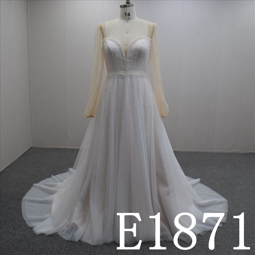 Long Sleeves Beading V-neck A-line Hand Made wedding Dress