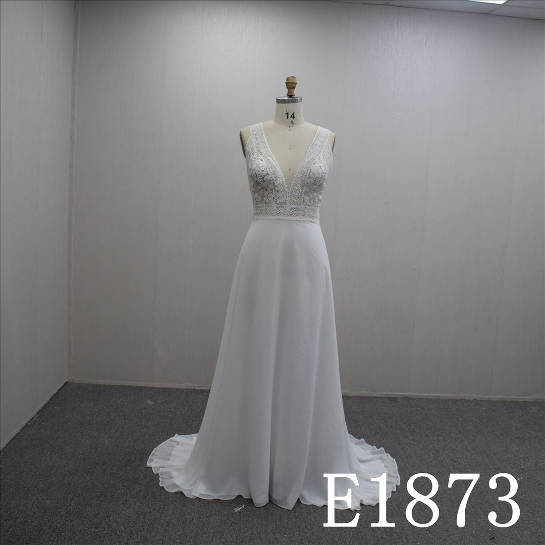 Sexy Deep V-Neck Lace Flower Ball Gown Tulle Hand Made Bridal Dress