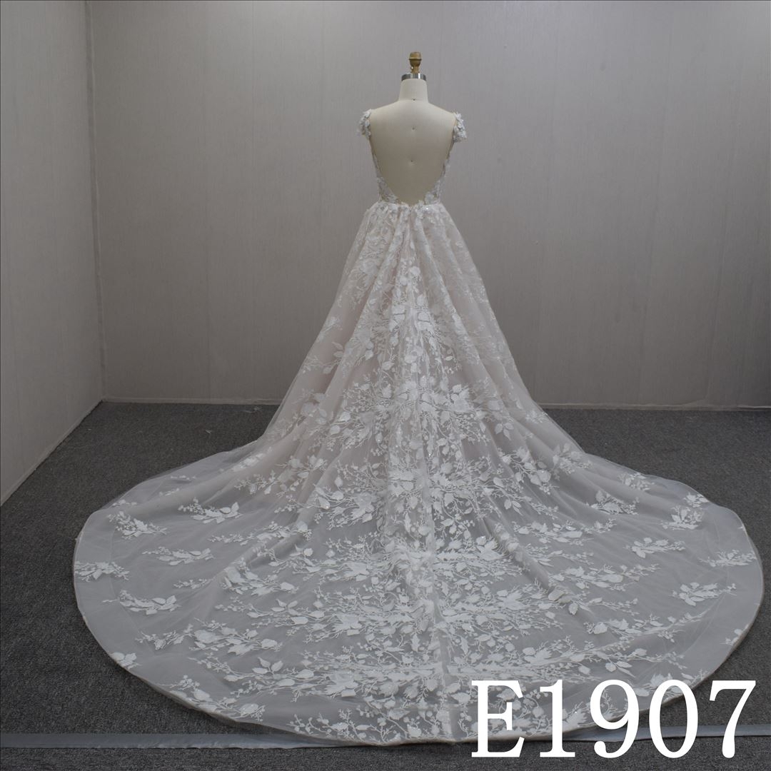 Elegant Lace flower with backless and simple Short Sleeves  Wedding Dress