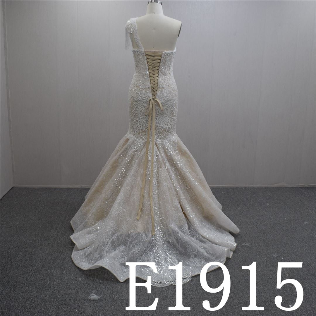 Gorgeous Asymmetric Lace Flower  Hand Made Mermaid Bridal Dress