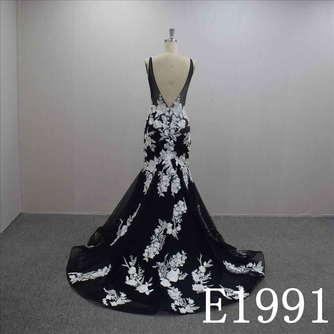 Summer Elegant V-neck with lace flower and backless wedding dress Guang Zhou Made