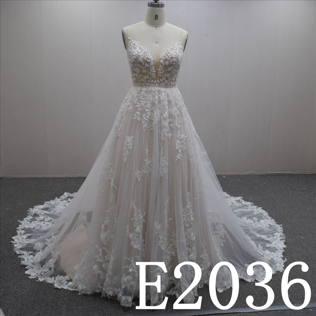 Simple V-Neck Lace Flower Hand Made wedding Dress