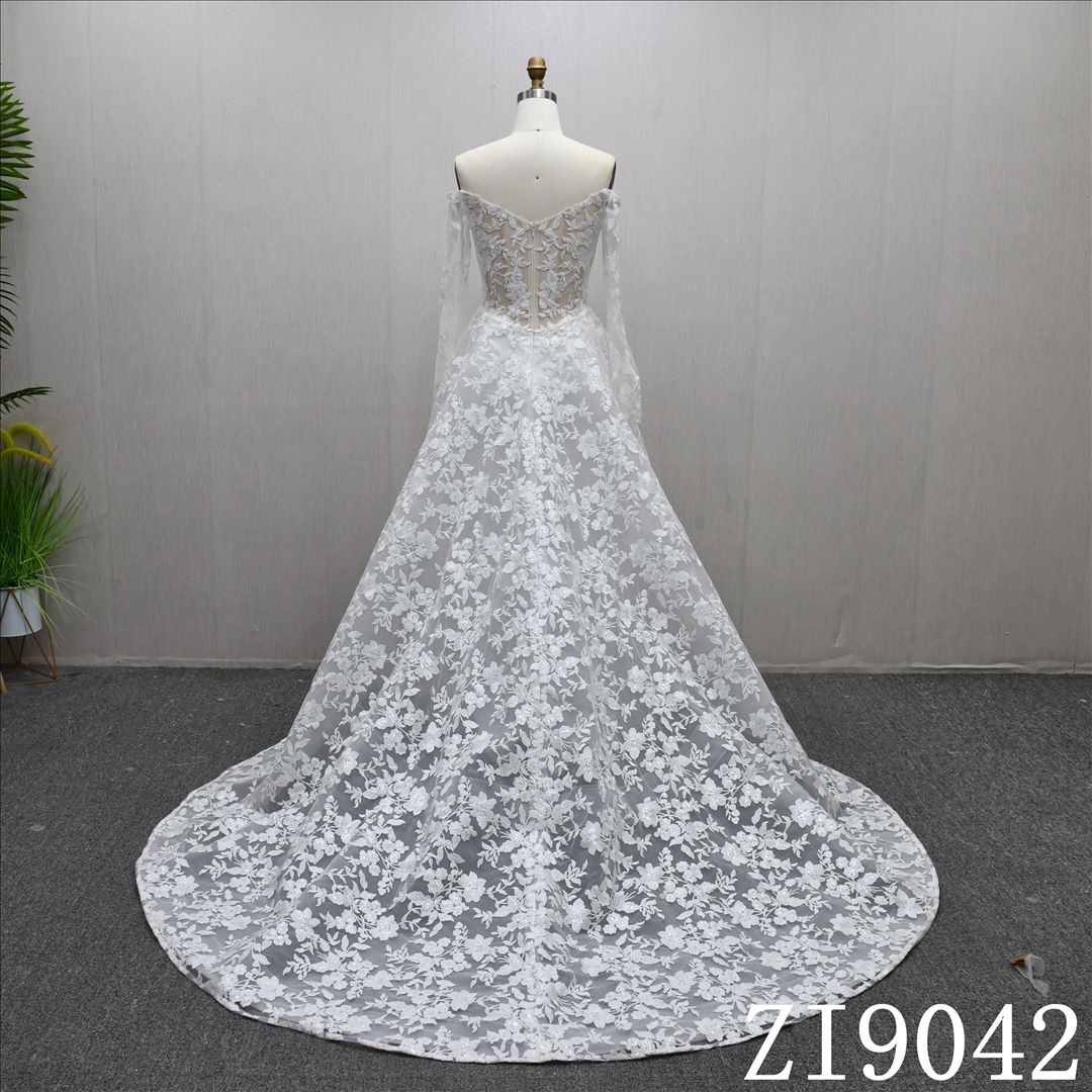 Sweetheart Neck Long Sleeve Applique A-line High Quality Fashion Bridal Gown