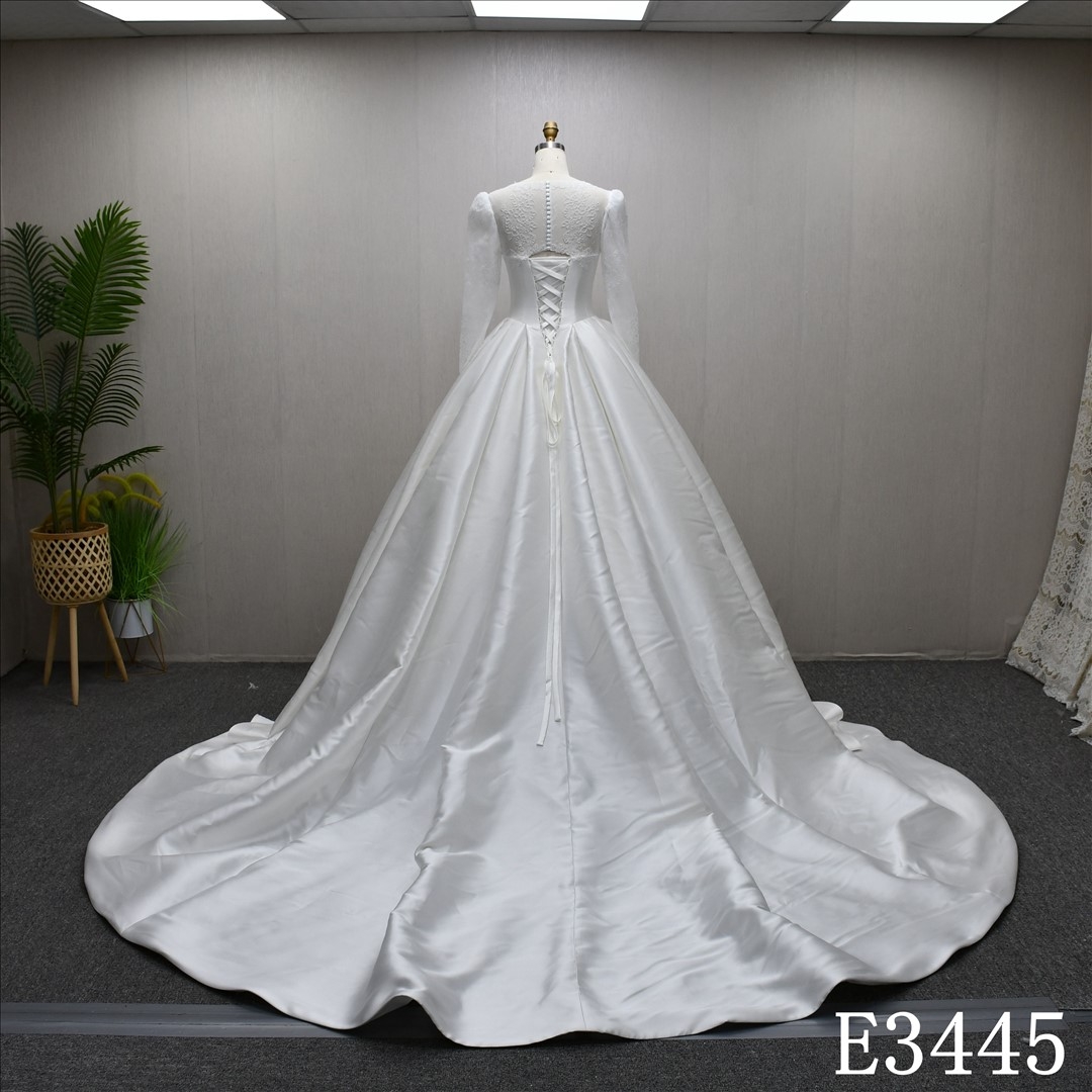 2025 Long Sleeve V-neckline Lace Fashion Ball Gown High Quality Wedding Dress