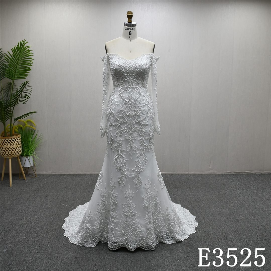2025 Elegant Long Sleeves Lace Beaded Sheath Mermaid Gentle Wedding Dress