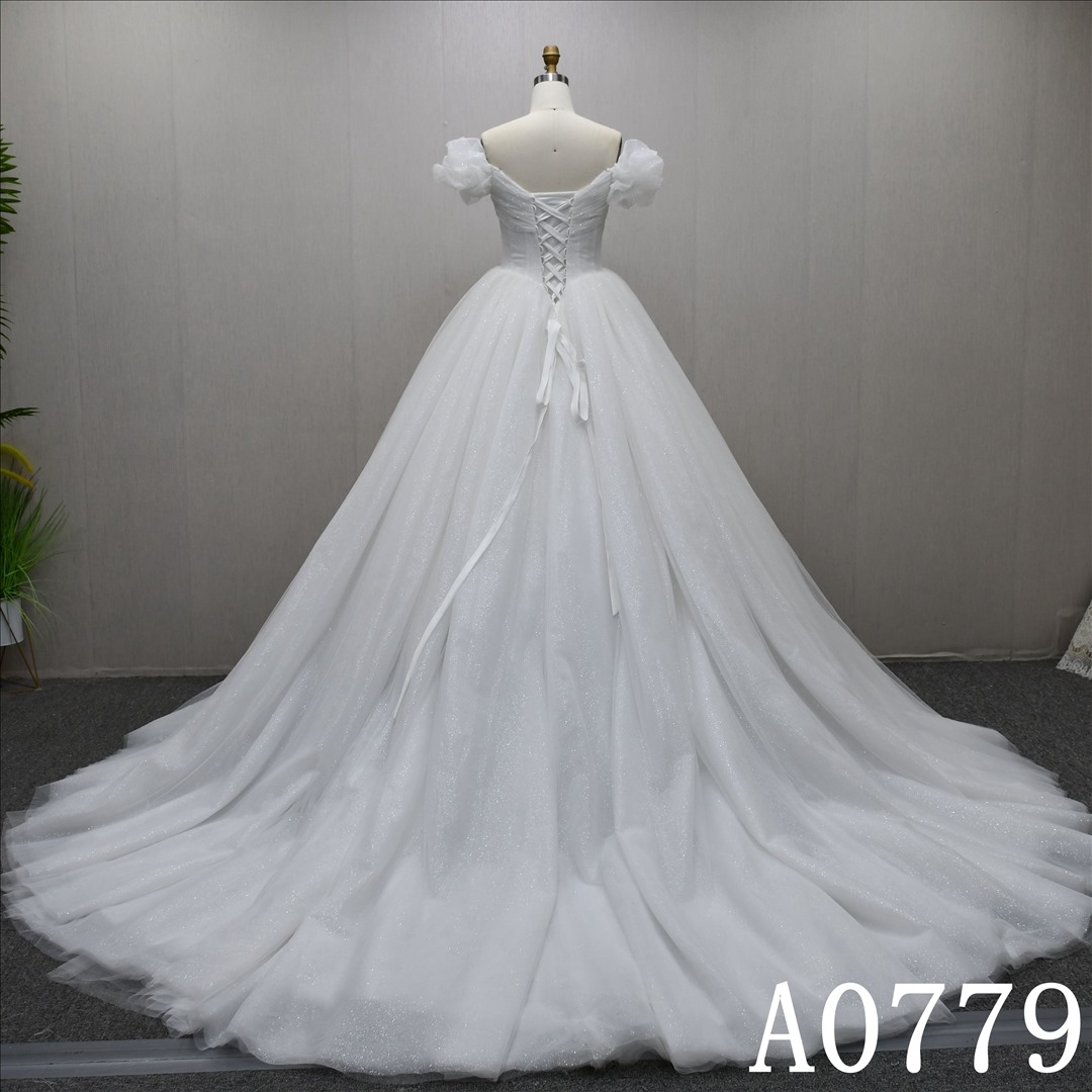 Hot-selling Seersucker Sweetheart Neckline Beaded Luxury Long Train Ball Gown