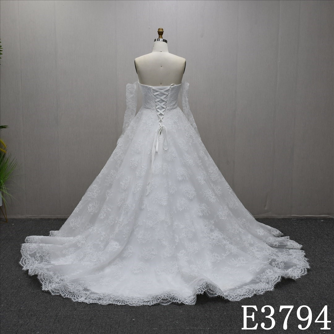 Fashion Sweetheart Neck Detachable Long Sleeves A-line Applique Wedding Dress