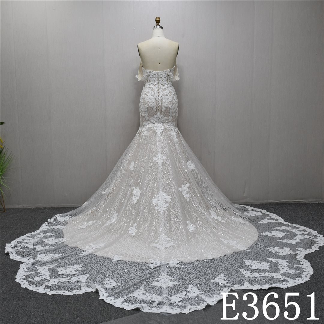 V-neck lace flower arrangement hot sale Mermaid fashion bridal dress