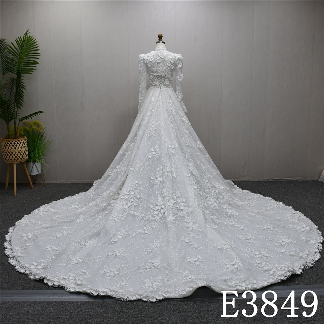 Hot sale three-dimensional flower pearl luxury A-line wedding dress
