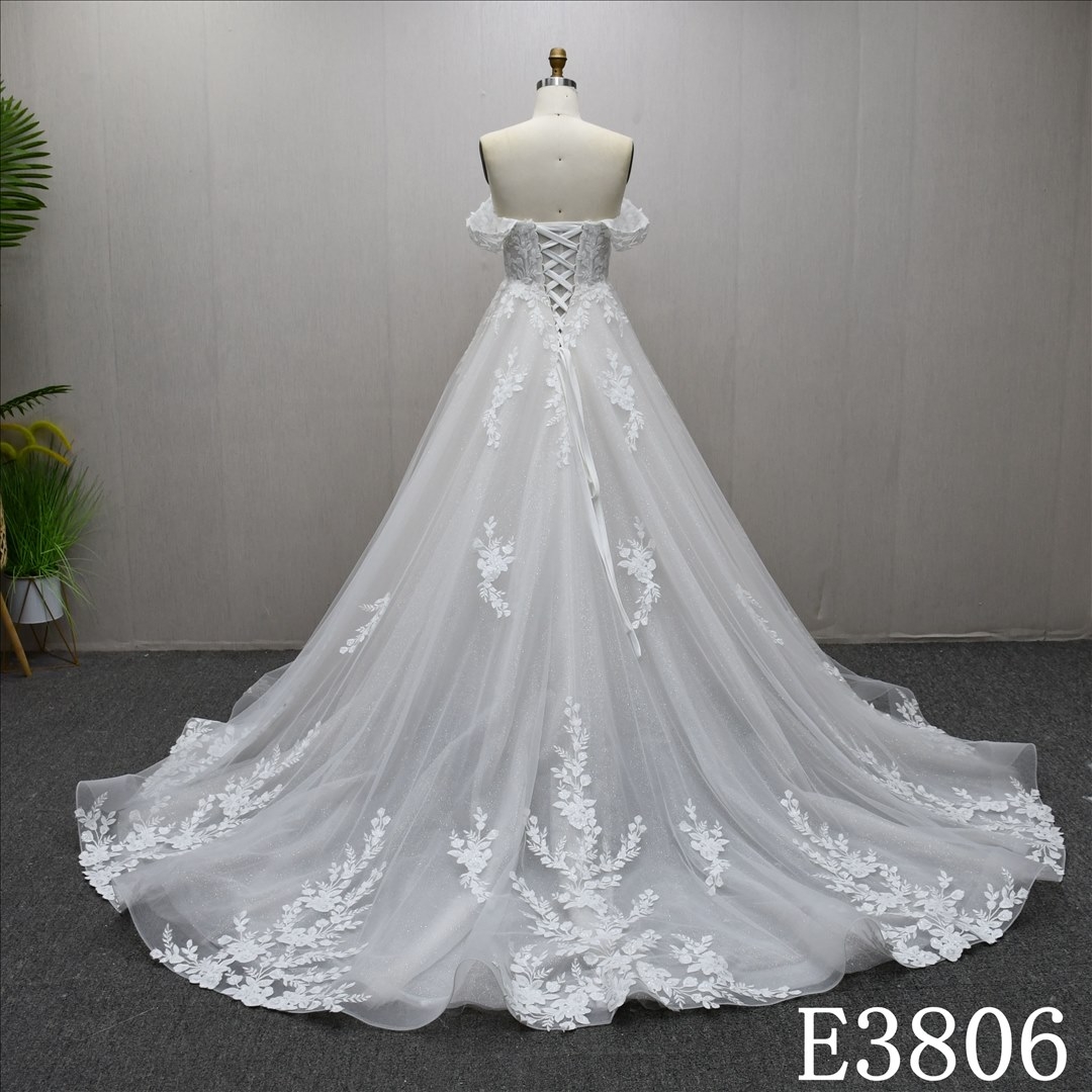 New design luxurious lace applique popular elegant  off sleeves wedding dress