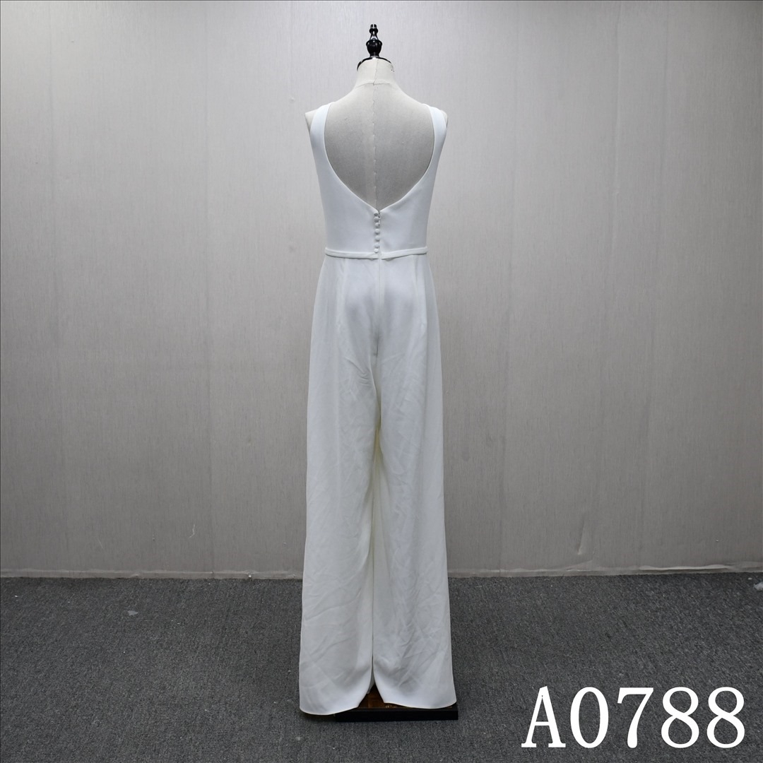 2025 Unique design ivory elegant V-neck jumpsuit high quality fashion