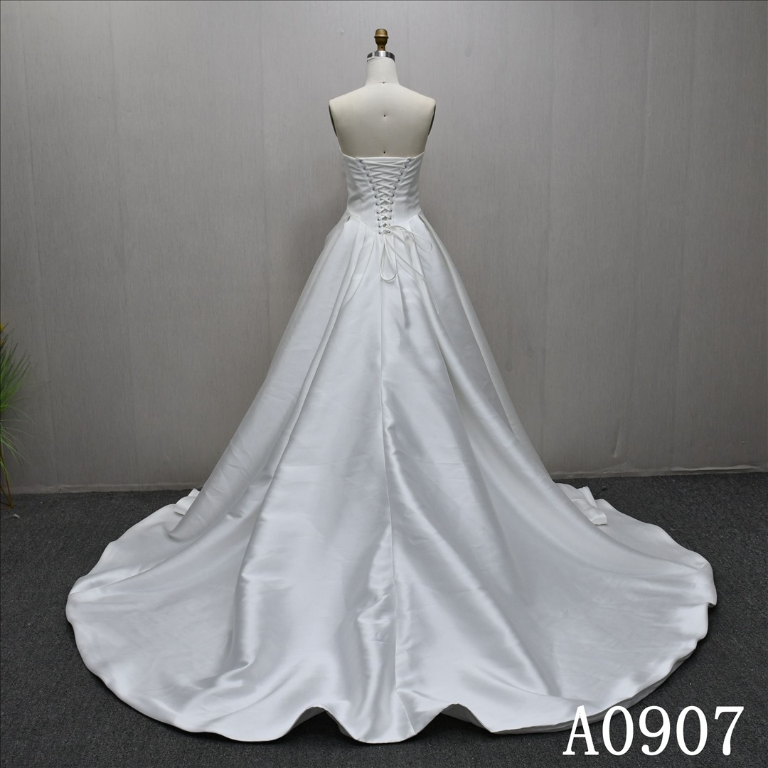 2025 new style sweetheart neckline A-line satin hot selling bridal dress