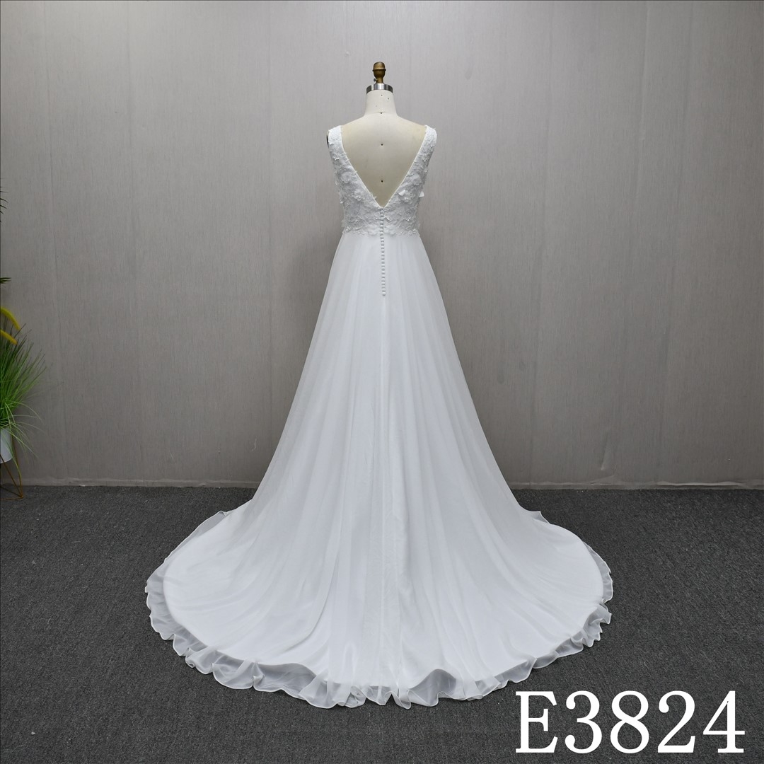 A-line soft wedding evening dress, straight neckline, shoulder straps, three-dimensional flowers